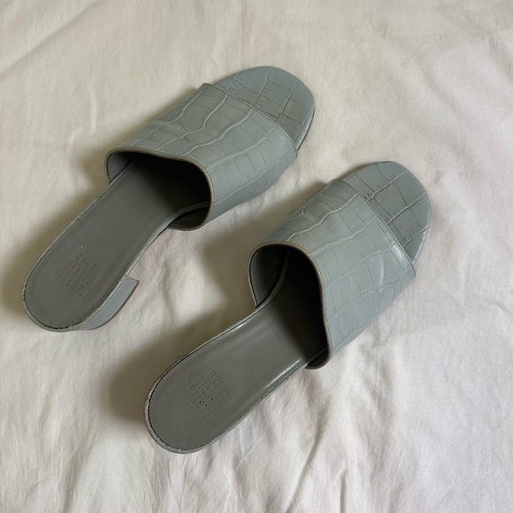 Maryam Nasir Zadeh chunky slides. - Picture 4 of 4